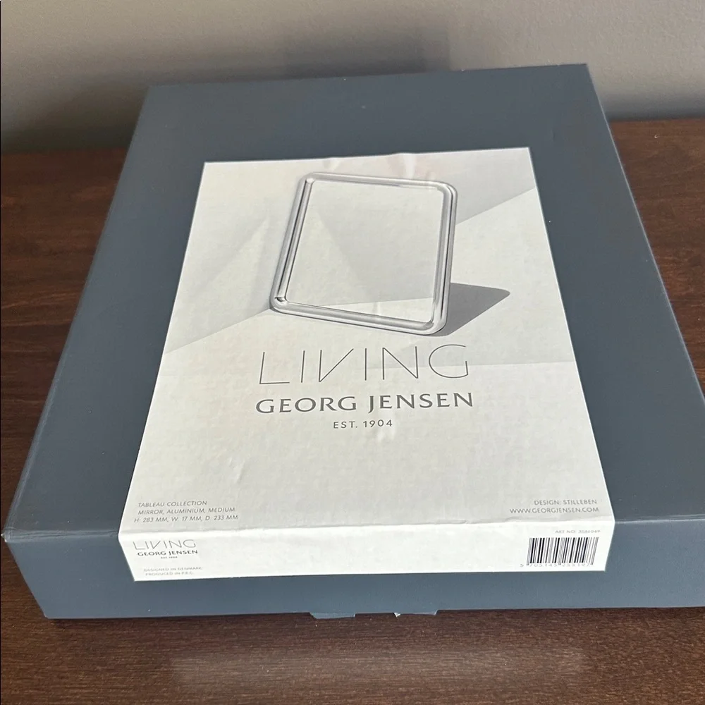 New in box Georg Jensen Polished Silver tableau mirror. Makes a beautiful gift - Picture 9 of 9